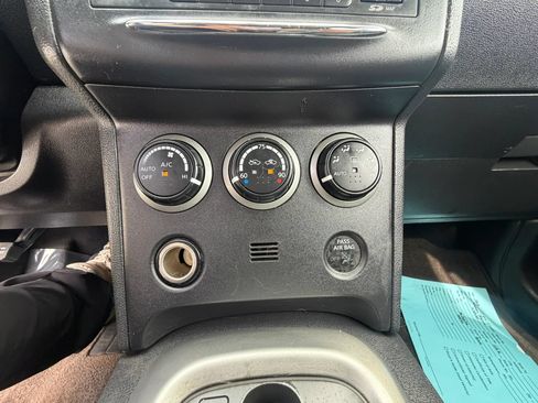 Used 2013 Nissan Rogue SL FWD image 25