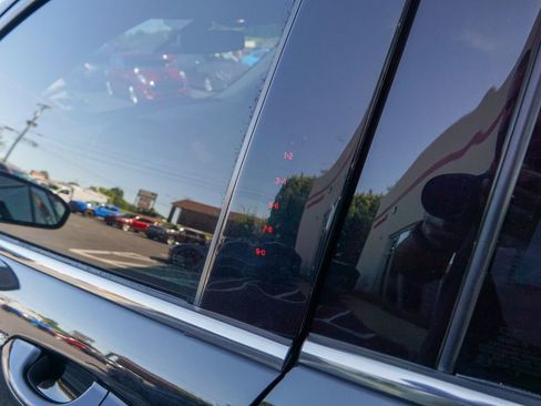 Used 2019 Ford Fusion SE w/ Equipment Group 151A FWD image 8
