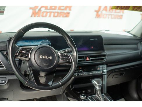 Used 2024 Kia Seltos EX FWD image 32