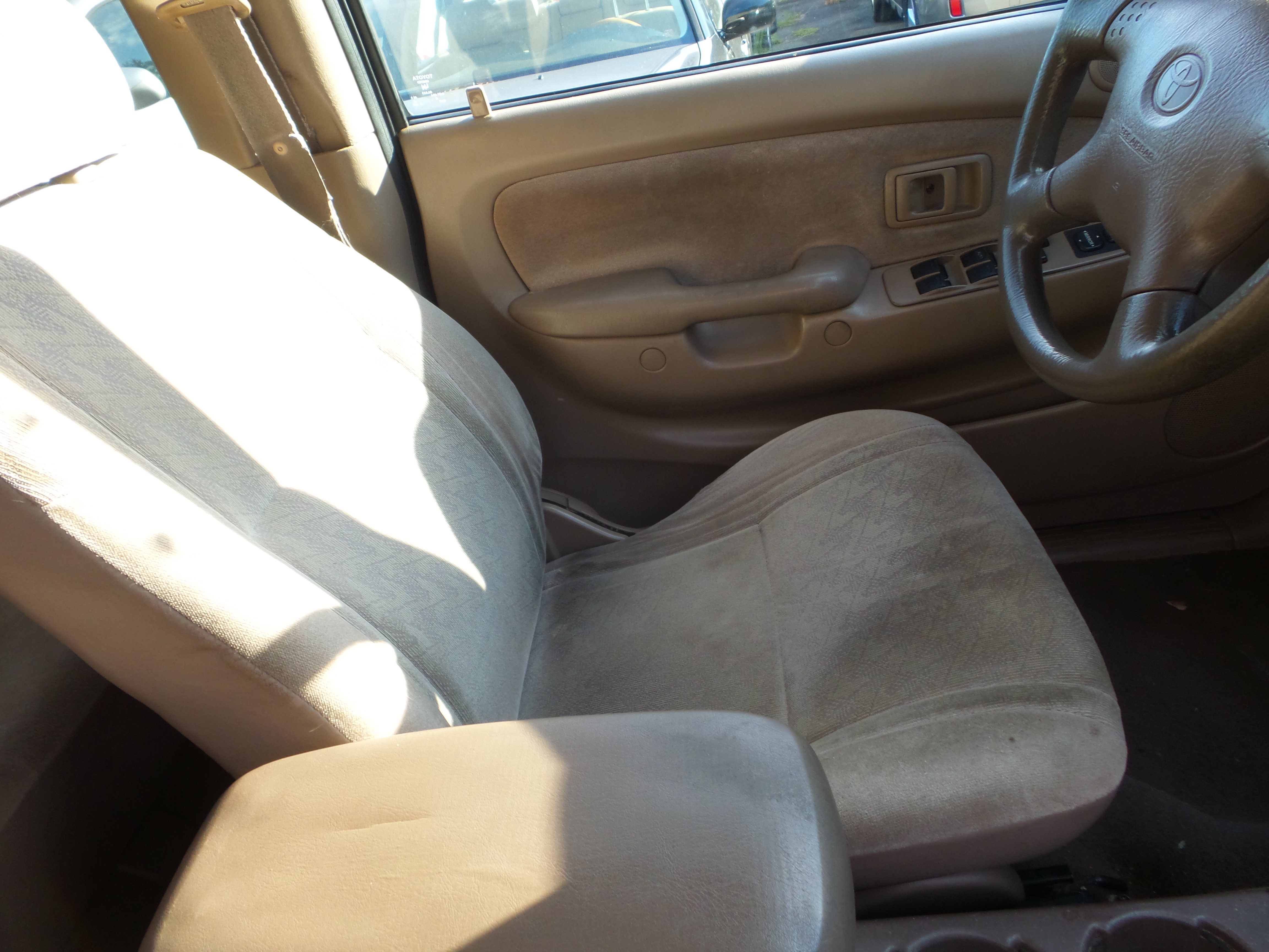 Used 2002 Toyota Tacoma PreRunner w/ SR5 Pkg w/ Chrome Pkg RWD image 17