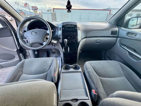 Used 2006 Toyota Sienna LE FWD image 22