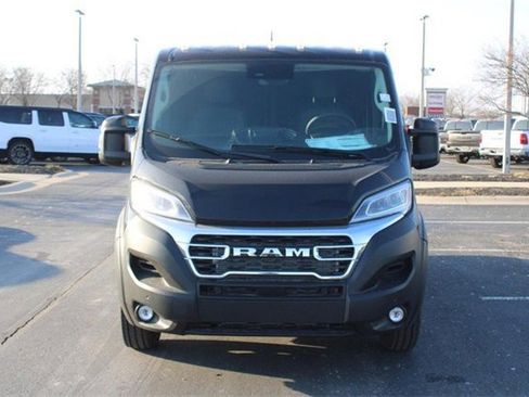 New 2025 RAM ProMaster 2500 w/ Quick Order Package 22G SLT image 8