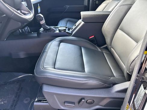 New 2025 Ford Bronco Outer Banks image 19