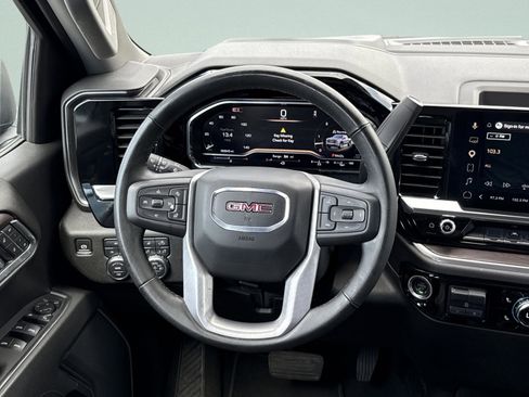 Used 2025 GMC Sierra 1500 SLT AWD/4WD image 16