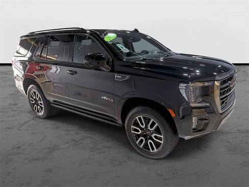 Used 2021 GMC Yukon AT4 w/ AT4 Premium Package image 5