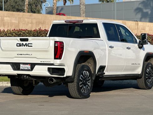 Certified 2024 GMC Sierra 2500 Denali Ultimate image 4