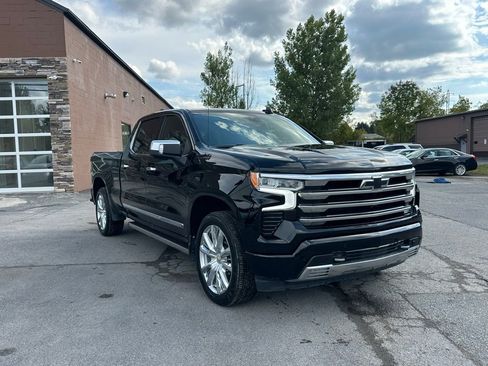 Used 2023 Chevrolet Silverado 1500 High Country w/ High Country Premium Package image 2