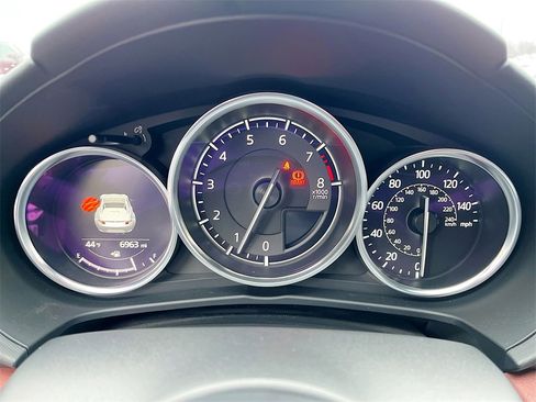 Used 2019 MAZDA MX-5 Miata RF Grand Touring image 11