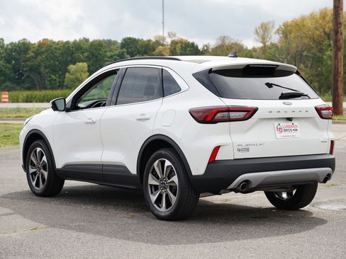 Used 2023 Ford Escape Platinum w/ Premium Technology Package image 6