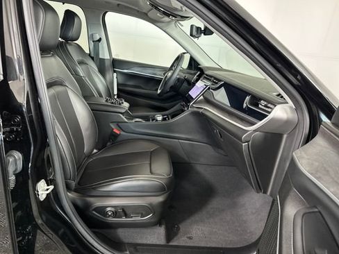 Used 2023 Jeep Grand Cherokee 30th Anniversary image 28