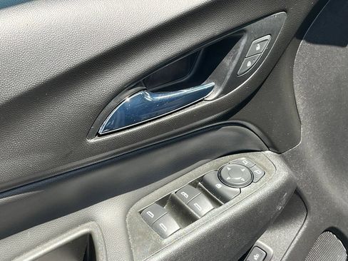 Used 2021 Chevrolet Equinox Premier AWD/4WD image 18