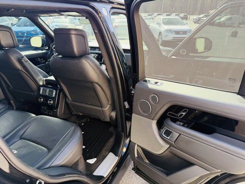 Used 2020 Land Rover Range Rover HSE image 28