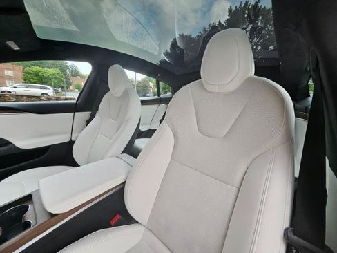 Used 2023 Tesla Model S AWD/4WD image 39