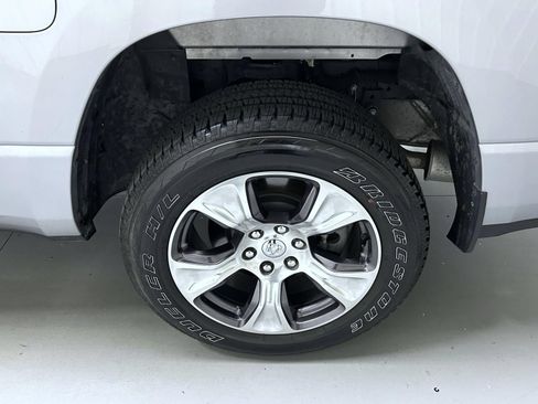 Used 2023 RAM 1500 Laramie AWD/4WD image 22