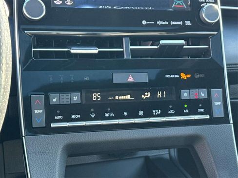 Used 2021 Toyota Avalon Limited image 5