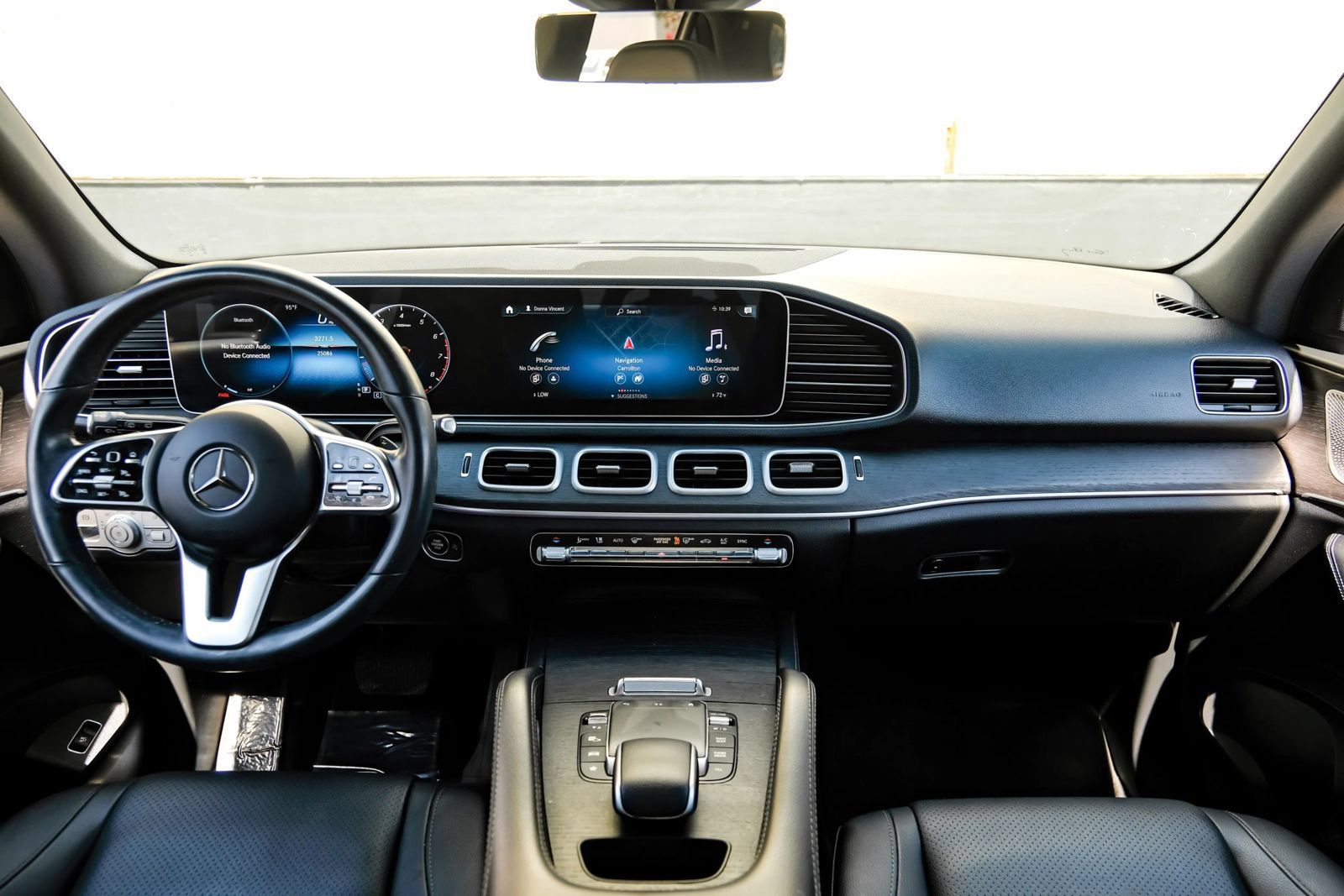 Used 2023 Mercedes-Benz GLE 350 w/ Premium Package image 16