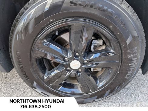 Used 2021 Chevrolet Trax LT w/ Premium Seat Package AWD/4WD image 41