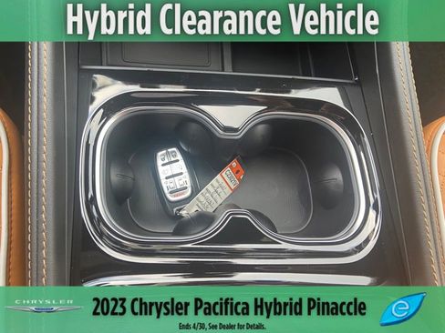 New 2023 Chrysler Pacifica Pinnacle image 35