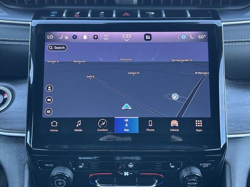 Used 2024 Jeep Grand Cherokee Limited 4xe image 6