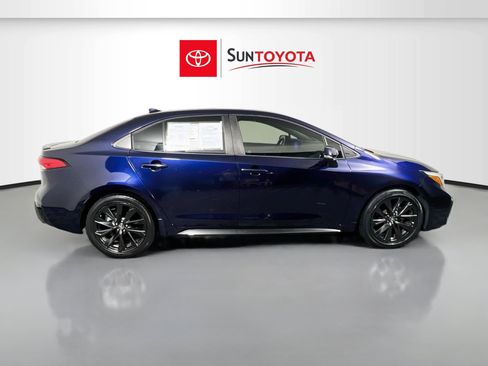 Used 2023 Toyota Corolla SE FWD image 2