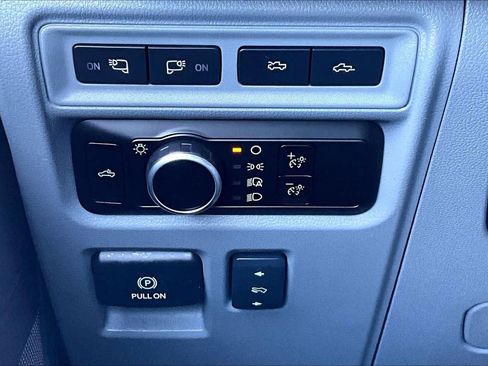 Used 2024 Ford F150 Lightning Flash image 33