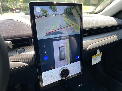 New 2025 Ford Mustang Mach-E Premium image 17