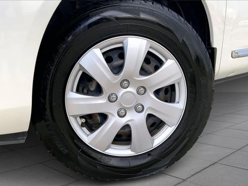 Used 2015 Nissan Rogue S w/ Convenience Package image 9