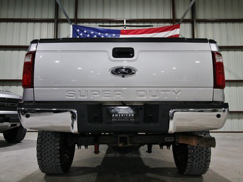 Used 2016 Ford F250 Lariat AWD/4WD image 9