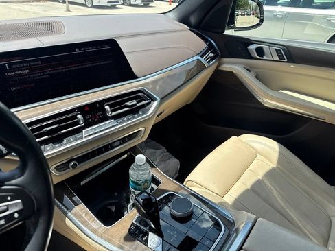 Used 2019 BMW X5 xDrive40i w/ Premium Package 2 AWD/4WD image 25