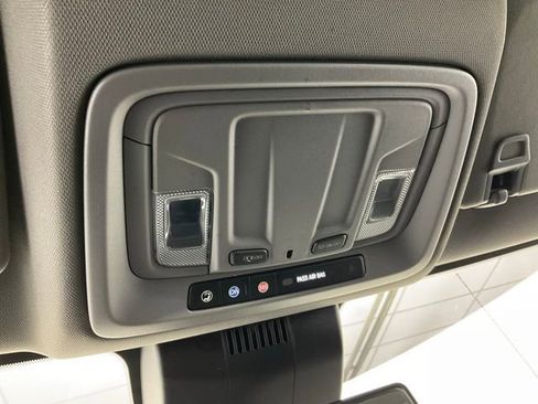 Used 2022 Chevrolet Silverado 1500 LT image 18