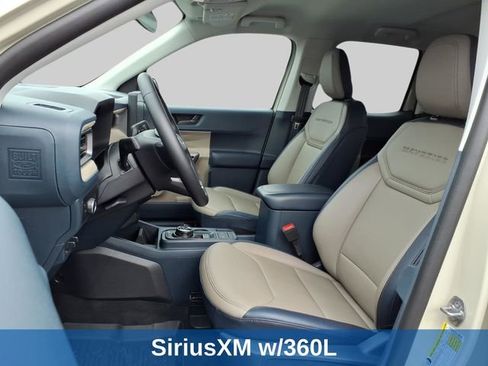 Used 2025 Ford Maverick Lariat w/ 4K Tow Package AWD/4WD image 9