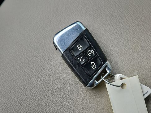 Certified 2023 Volkswagen Atlas SEL Premium image 20