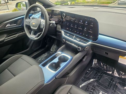 New 2026 Chevrolet Equinox EV LT AWD/4WD image 10