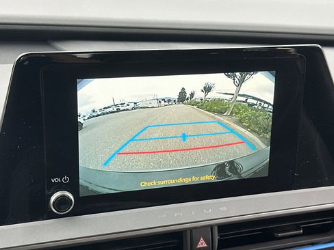 Used 2024 Toyota Prius LE image 19