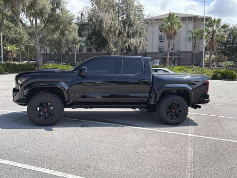 Used 2025 Toyota Tacoma TRD Pro AWD/4WD image 7