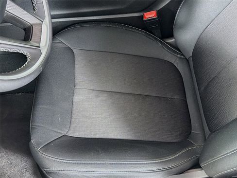 Used 2024 Jeep Grand Cherokee Laredo image 15