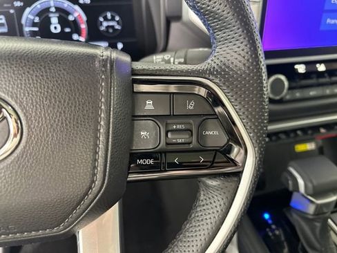 Used 2023 Toyota Tundra Platinum image 34