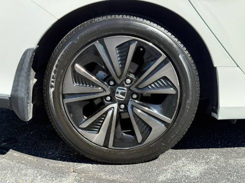 Used 2018 Honda Civic EX image 32