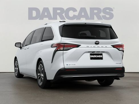 New 2026 Toyota Sienna Platinum AWD/4WD image 13