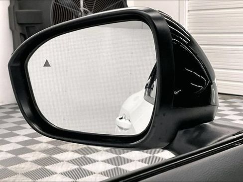 New 2026 Nissan Kicks SR w/ SR Premium Package FWD image 26