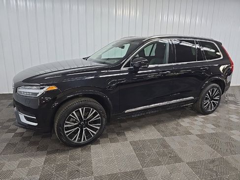 Used 2023 Volvo XC90 T8 Plus w/ Protection Package image 6