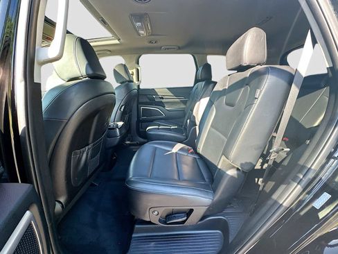 Used 2025 Kia Telluride S AWD/4WD image 26