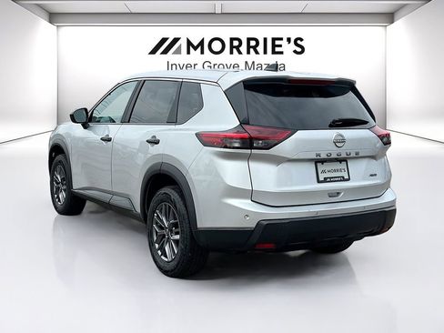 Used 2024 Nissan Rogue S image 7