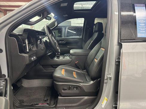 Certified 2025 GMC Sierra 1500 AT4 w/ AT4 Premium Package image 11