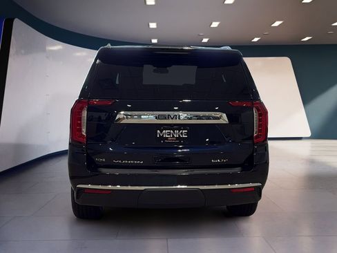 Used 2024 GMC Yukon SLT w/ SLT Luxury Package AWD/4WD image 6