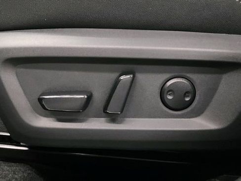 New 2026 Nissan Rogue SV image 31