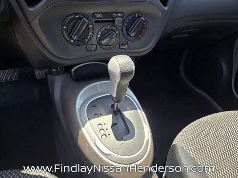 Used 2017 Nissan Juke S FWD image 30