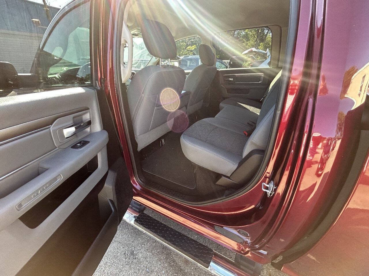Used 2017 RAM 1500 Big Horn RWD image 7