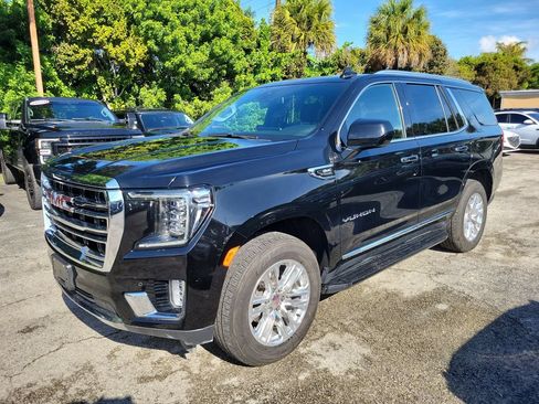 Used 2024 GMC Yukon SLT AWD/4WD image 3