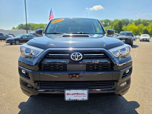 Used 2022 Toyota 4Runner TRD Sport AWD/4WD image 2